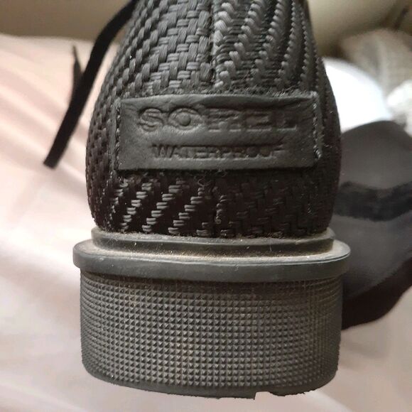 Sorel Boots 7 - Picture 10 of 12